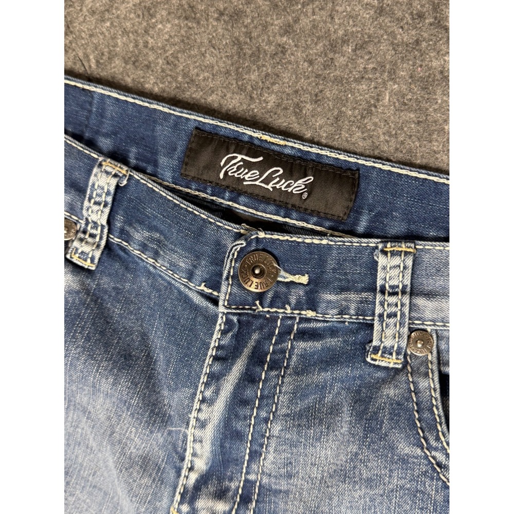 True Luck Mens Straight Leg Jeans Medium Wash Embroidered Flap Pockets 32x30 - Picture 3 of 10